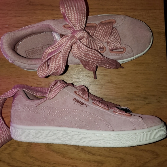 Puma Pink shoes - Picture 3 of 5